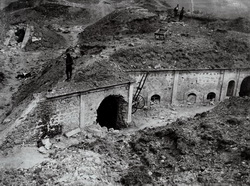 Ayvazbaba tabyada Bulgar topçusunun tahribati 1913
