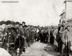 Bulgar korumasında Türk esirler Eski Zağra istasyonunda 1912