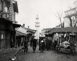 Ekim-Kasım 1912'de Kırklareli düştükten sonra bir sokakta Bulgar askerler