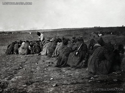Piyade 1912 Çatalca'da saldırmaya hazır gözlemliyor