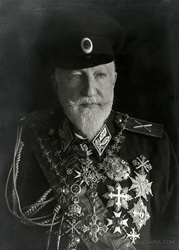Ferdinand mareşal üniformasıyla 1940-41