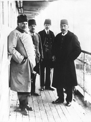 Londra Konferansı delegeleri: Salih Paşa, Nazım Paşa