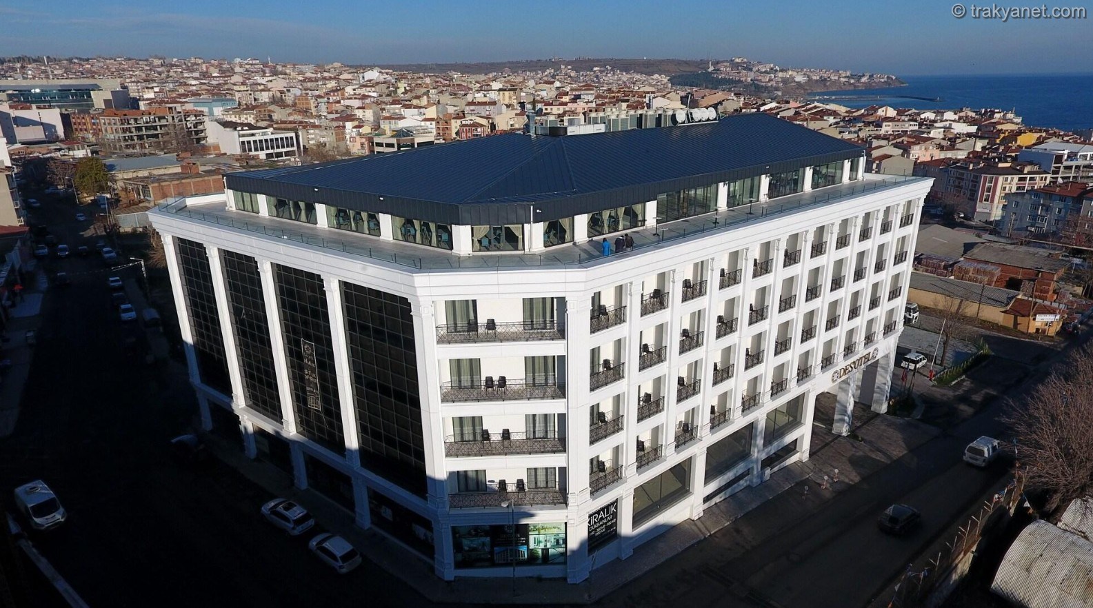Des Otel