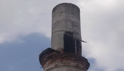 Gotse Delçev camisinin minaresine haç dikildi